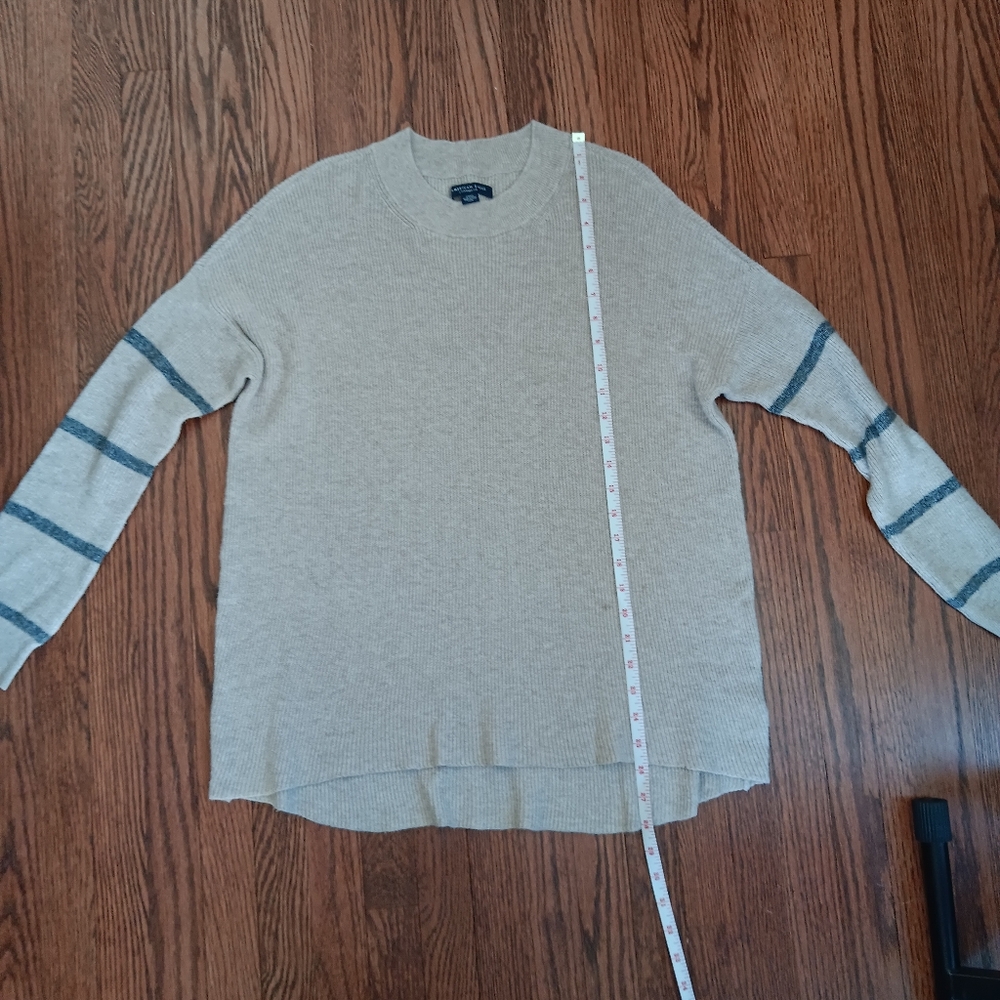 American Eagle, jegging fit, long sleeve, light weight sweater, size small
